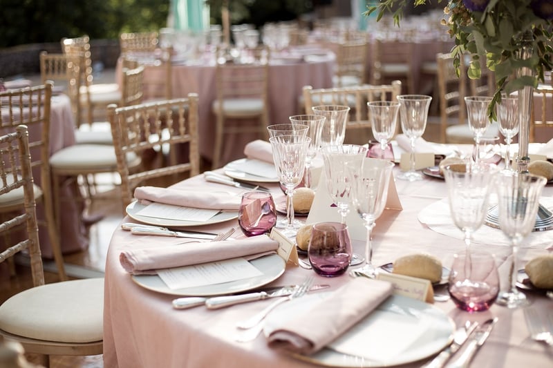 Luxury Settings